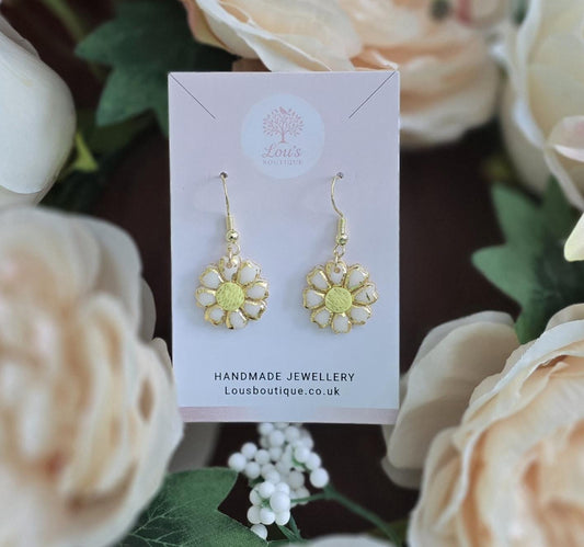 Handmade white yellow & gold daisy drop earrings |Polymer clay | nature flower earrings |gift for her |light weight earrings